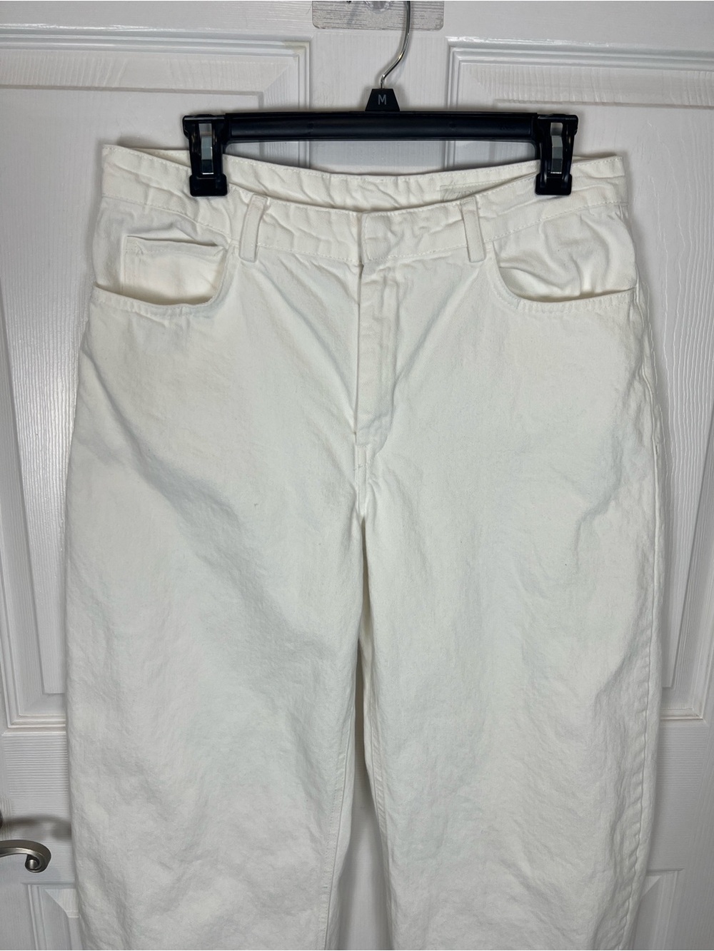 Zara women’s white cotton barrel leg denim
Jeans size 8 - Picture 4 of 9